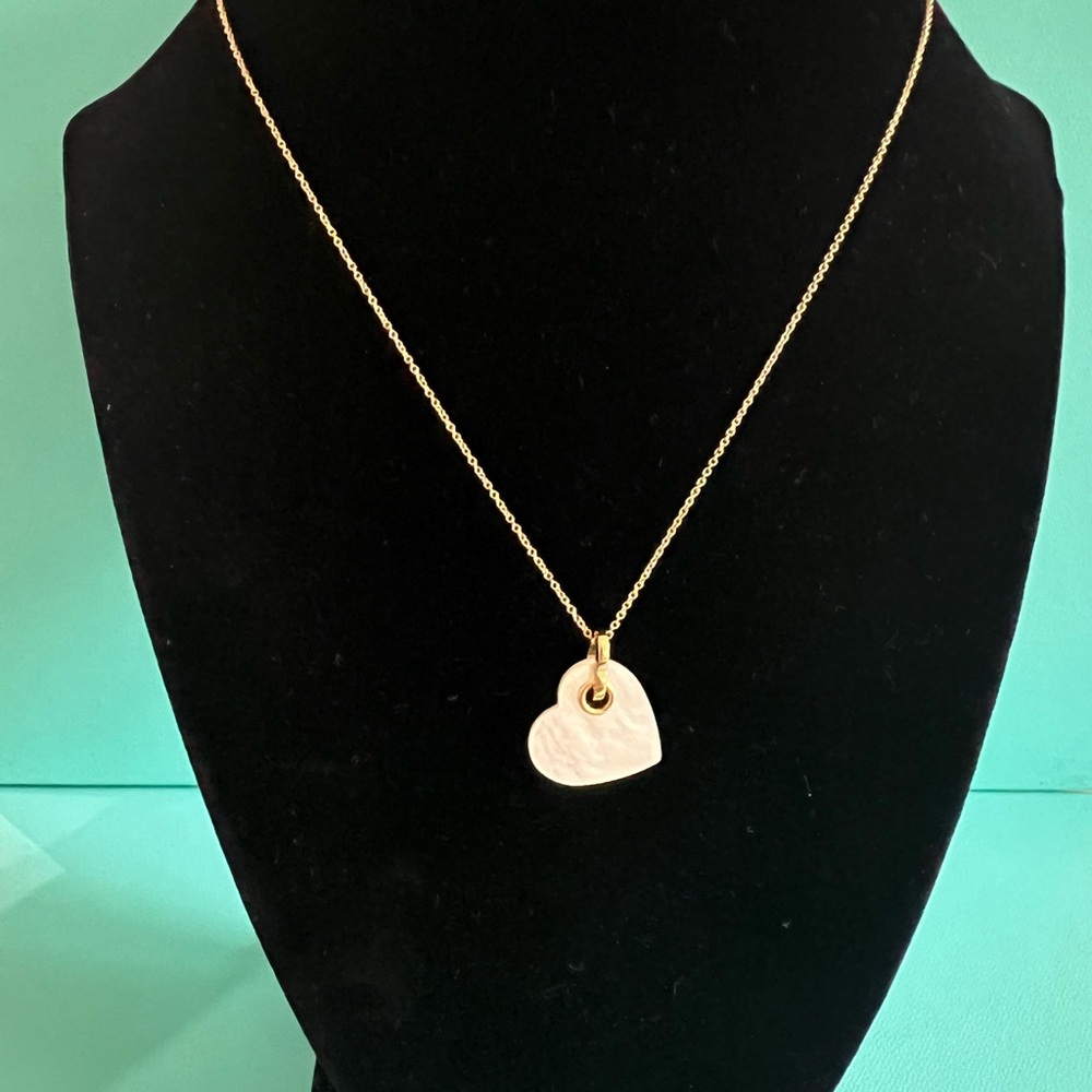 🌸🌸 Authentic Tiffany & Co. 18K Yellow Gold Heart Mother of Pearl Pendant - Picture 9 of 9